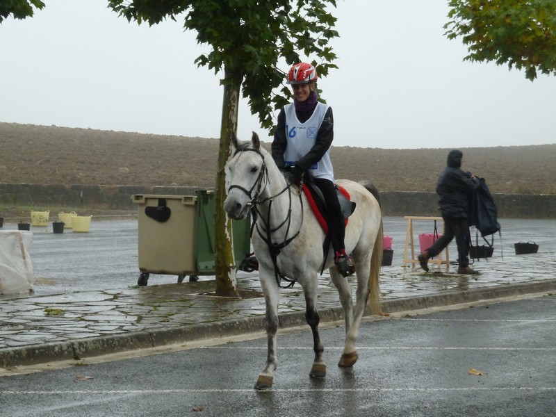 La amazona navarra Cristina Salas vencedora en el Raid de Promoción celebrado en Vitoria